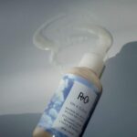 R+Co On A Cloud Baobab Oil Repair Splash On Styler 124 ml / 4.2 oz - Image 4